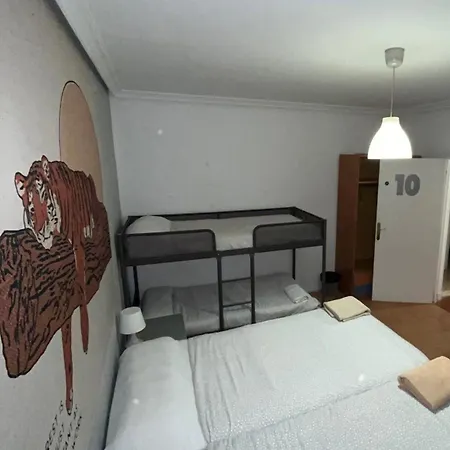 Roomin Guest house