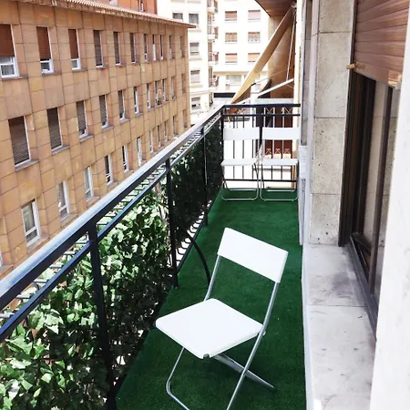 Roomin בית הארחה 2*